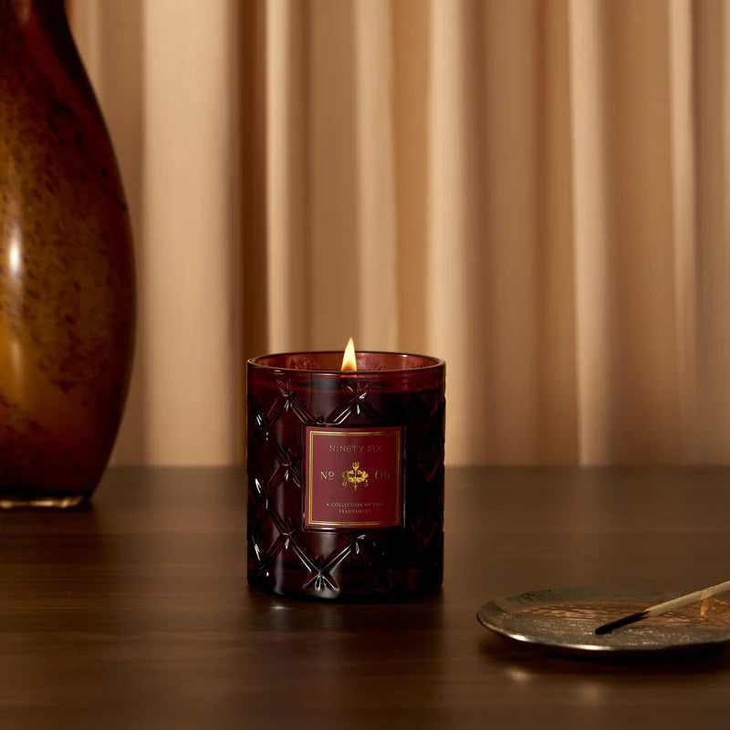 NO 06 candle